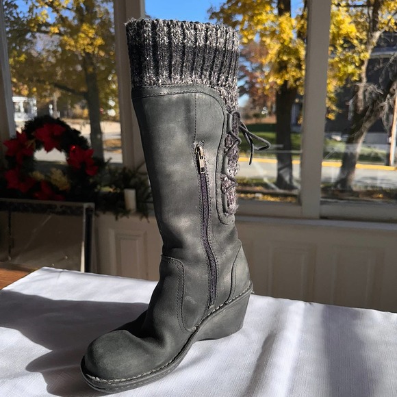 UGG - Skylar Wedge Boots, Black Suede Leather and knitted cuff, Size: US6/EU37 - Picture 2 of 10